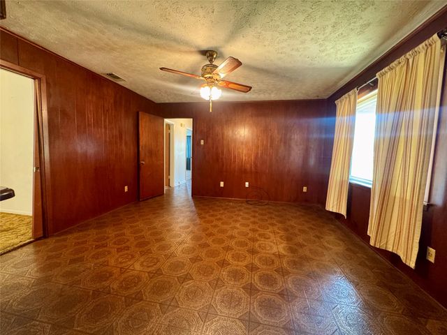 132 Columbia, Palestine, TX 75803