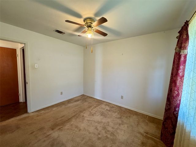 132 Columbia, Palestine, TX 75803