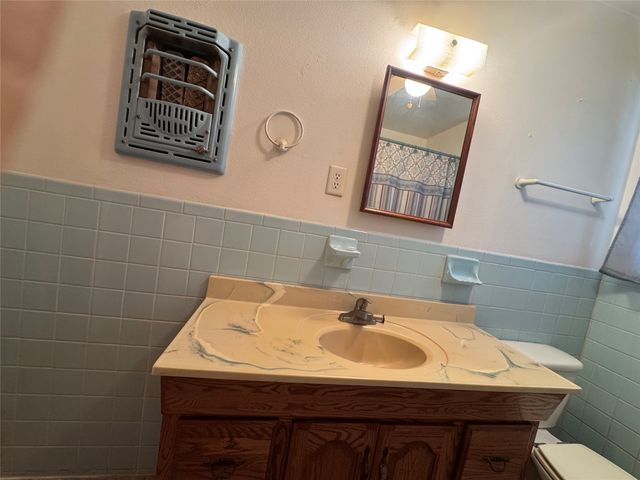 132 Columbia, Palestine, TX 75803