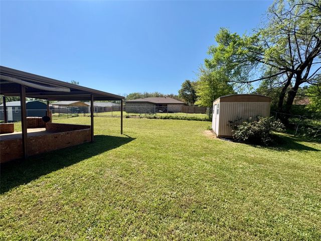 132 Columbia, Palestine, TX 75803