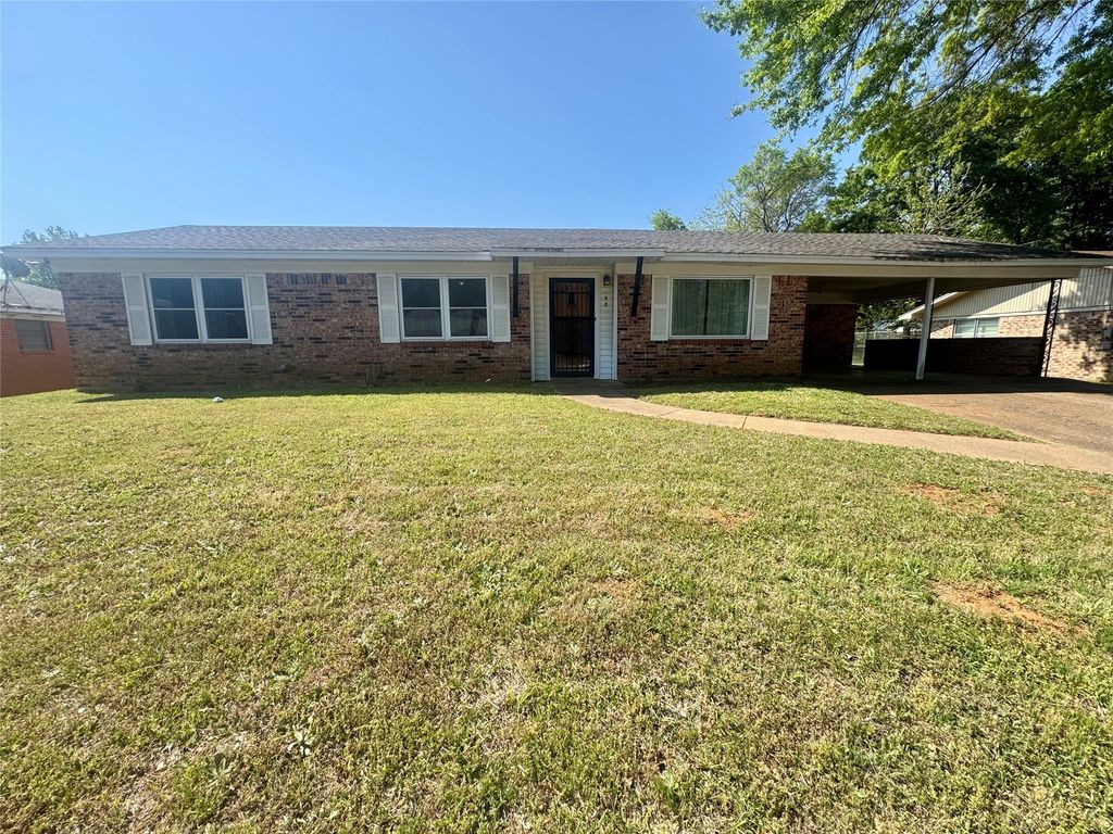 132 Columbia, Palestine, TX 75803