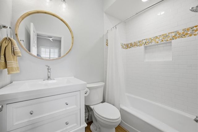 403 TRENWICK LANE, Venice, FL 34293