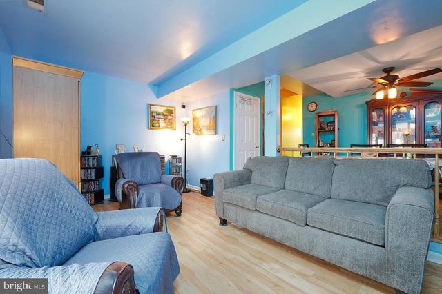 8700 EAST GRV, Upper Marlboro, MD 20774