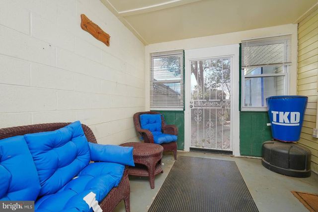 8700 EAST GRV, Upper Marlboro, MD 20774