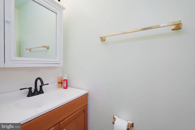 8700 EAST GRV, Upper Marlboro, MD 20774