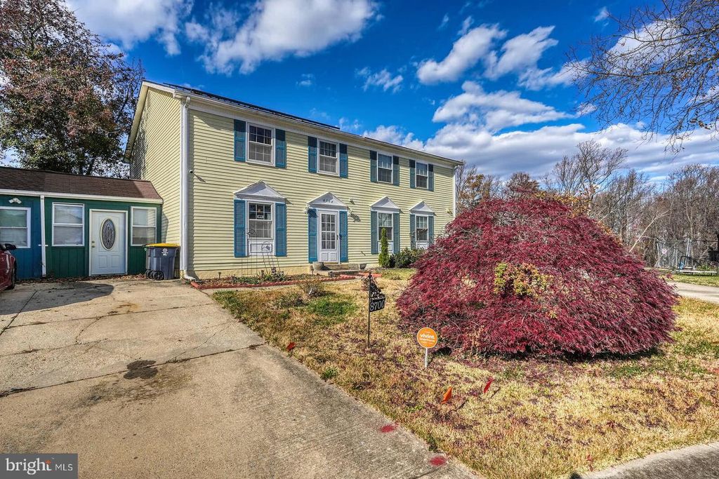 8700 EAST GRV, Upper Marlboro, MD 20774