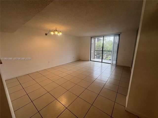 8500 SW 133rd Ave Rd 305, Miami, FL 33183