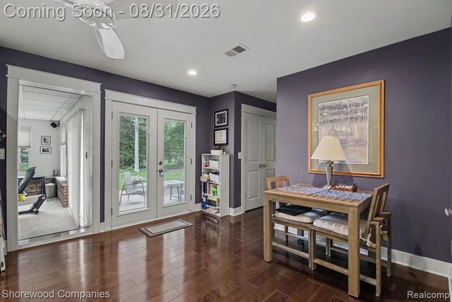 3144 Upton Drive, Troy, MI 48084