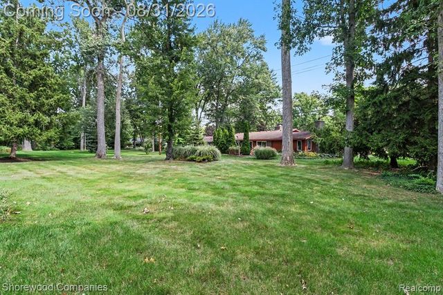 3144 Upton Drive, Troy, MI 48084