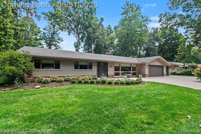 3144 Upton Drive, Troy, MI 48084