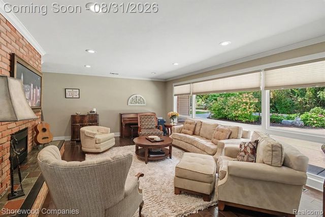 3144 Upton Drive, Troy, MI 48084