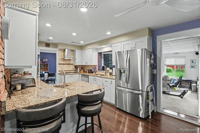 3144 Upton Drive, Troy, MI 48084