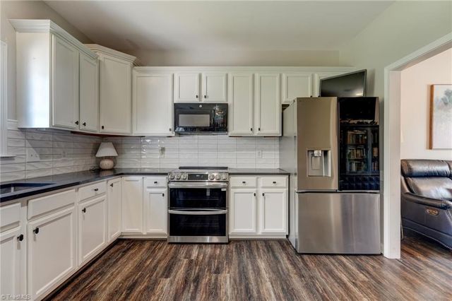 1819 Longmont Drive, Kernersville, NC 27284