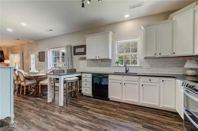 1819 Longmont Drive, Kernersville, NC 27284