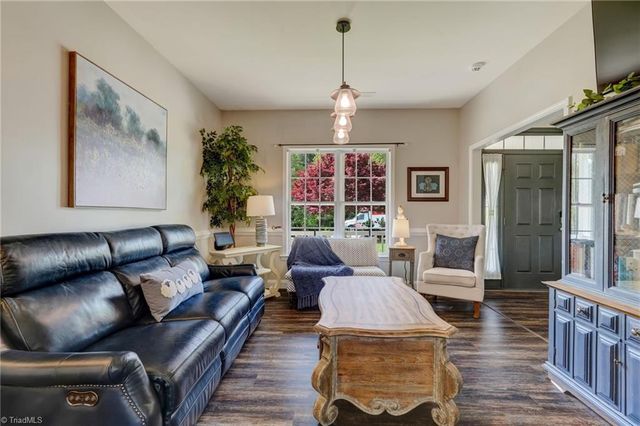 1819 Longmont Drive, Kernersville, NC 27284