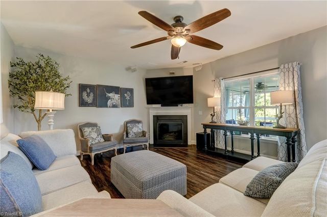 1819 Longmont Drive, Kernersville, NC 27284