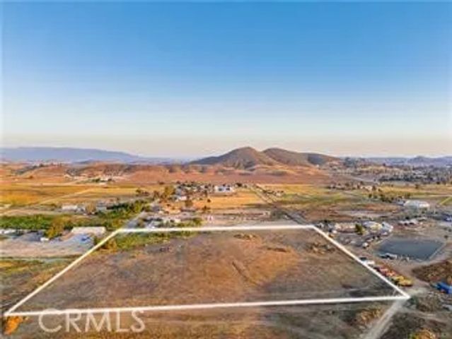 1 Patita, Winchester, CA 92596