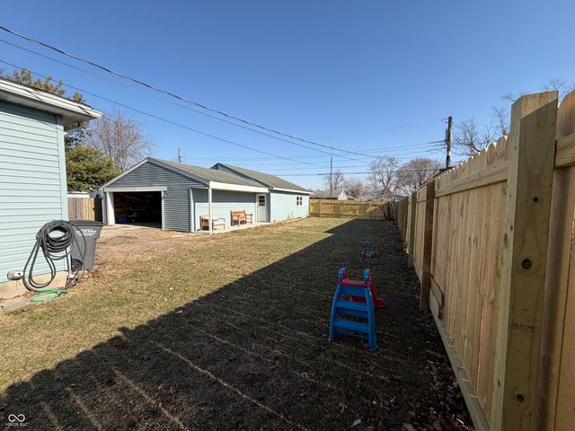615 N East Street, Tipton, IN 46072