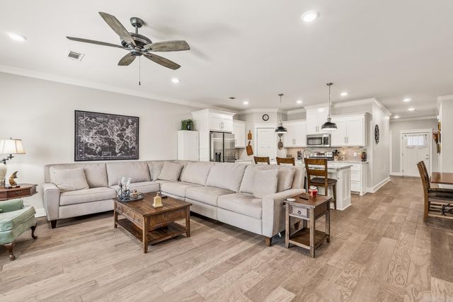 122 Lydia Drive, Maumelle, AR 72113