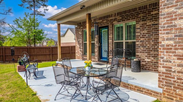 122 Lydia Drive, Maumelle, AR 72113