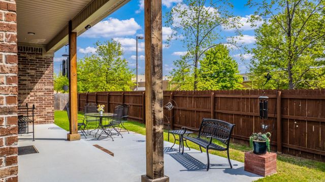 122 Lydia Drive, Maumelle, AR 72113