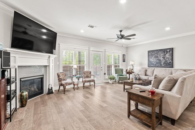 122 Lydia Drive, Maumelle, AR 72113