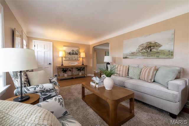 9343 Mackenzie Road, Affton, MO 63123