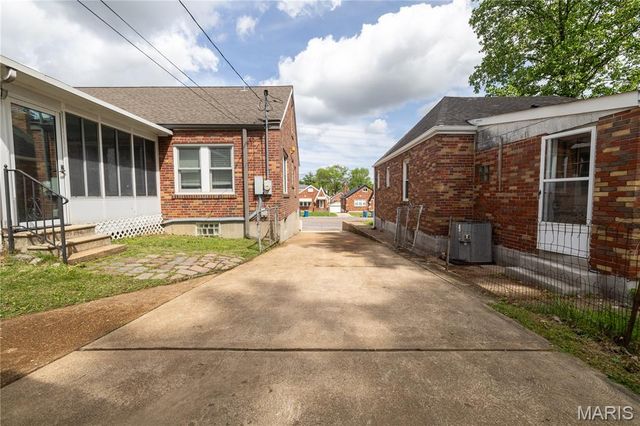 9343 Mackenzie Road, Affton, MO 63123