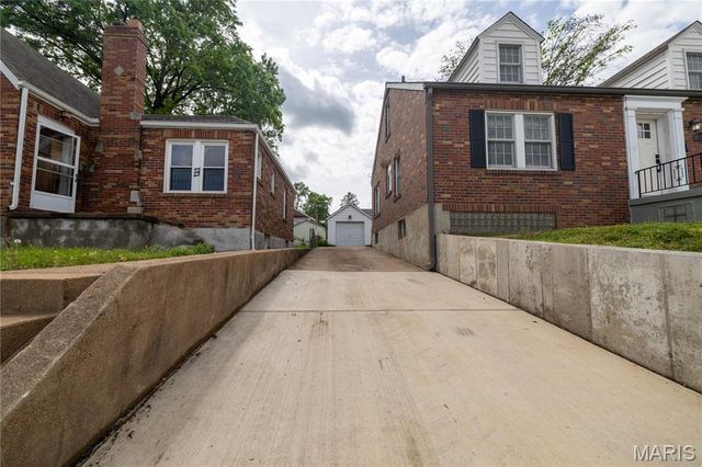 9343 Mackenzie Road, Affton, MO 63123