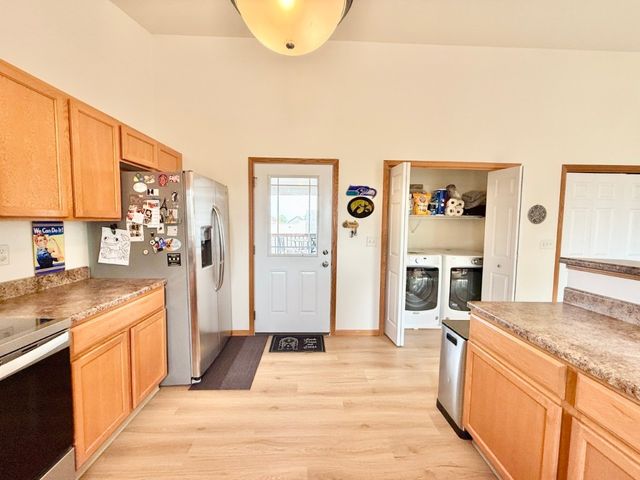 2731 Blazing Star Drive, Iowa City, IA 52240