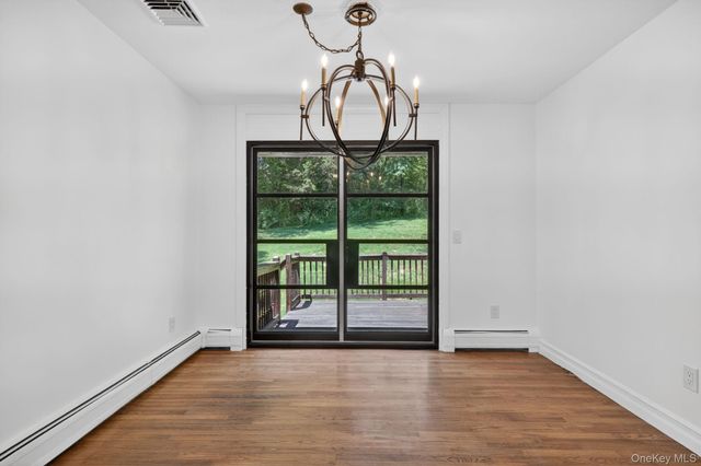 21 Crest Court, Hopewell Junction, NY 12533