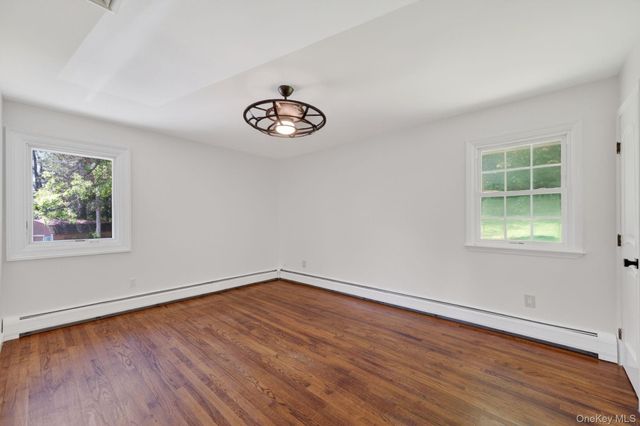 21 Crest Court, Hopewell Junction, NY 12533