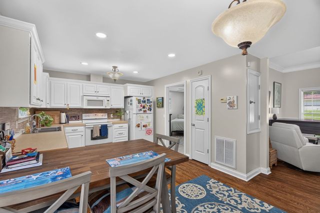 6836 Primm Springs Rd, Lyles, TN 37098