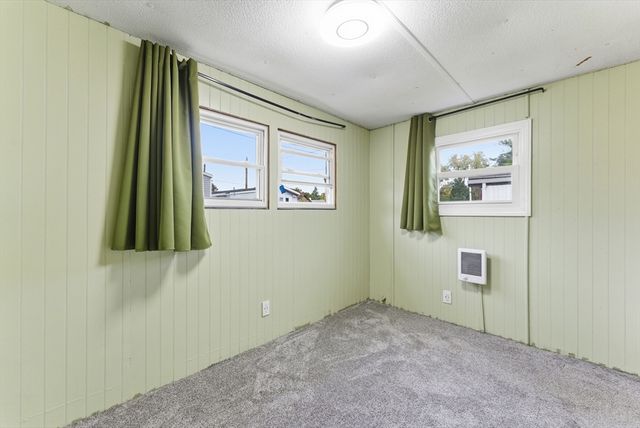 868 Southampton Road 18, Westfield, MA 01085