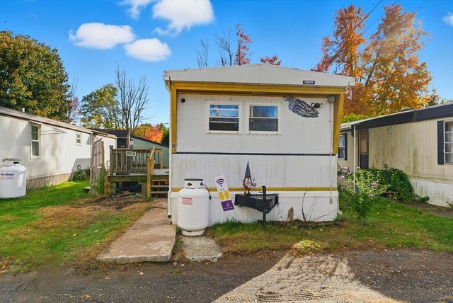 868 Southampton Road 18, Westfield, MA 01085