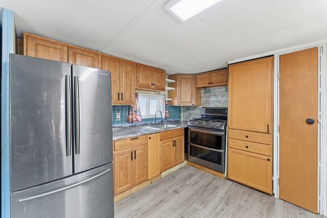 868 Southampton Road 18, Westfield, MA 01085