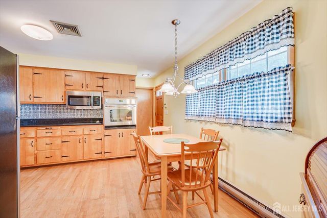 5 Charles Street, Sayreville, NJ 08879