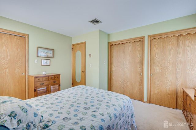 5 Charles Street, Sayreville, NJ 08879