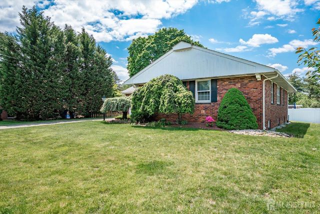 5 Charles Street, Sayreville, NJ 08879