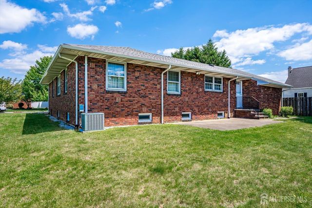 5 Charles Street, Sayreville, NJ 08879