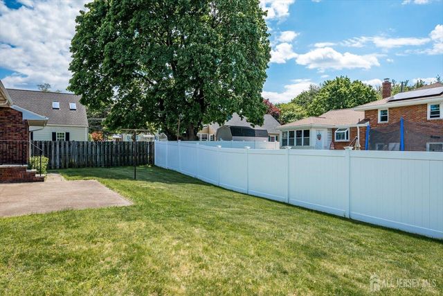 5 Charles Street, Sayreville, NJ 08879