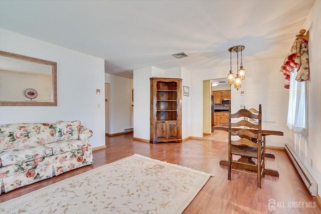 5 Charles Street, Sayreville, NJ 08879
