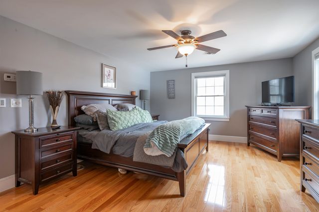 26 Danville Road, Kingston, NH 03848