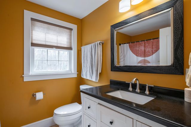 26 Danville Road, Kingston, NH 03848