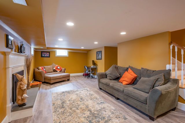 26 Danville Road, Kingston, NH 03848