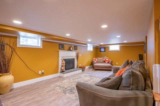 26 Danville Road, Kingston, NH 03848