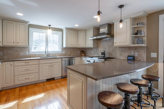 26 Danville Road, Kingston, NH 03848