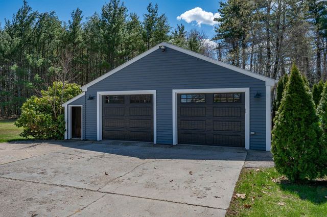 26 Danville Road, Kingston, NH 03848