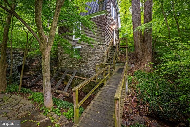 401 EDGEVALE RD, Baltimore, MD 21210