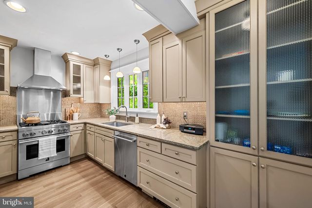 401 EDGEVALE RD, Baltimore, MD 21210